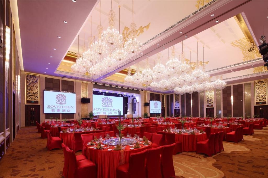 Sovereign Hotel Zhanjiang Eksteriør bilde