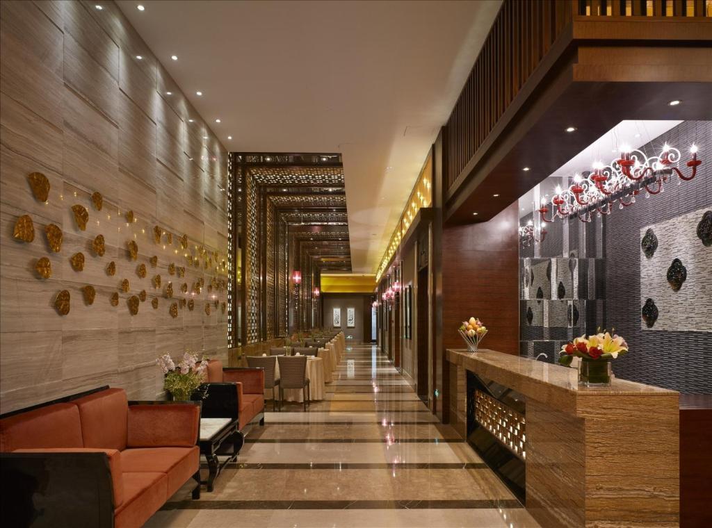Sovereign Hotel Zhanjiang Eksteriør bilde